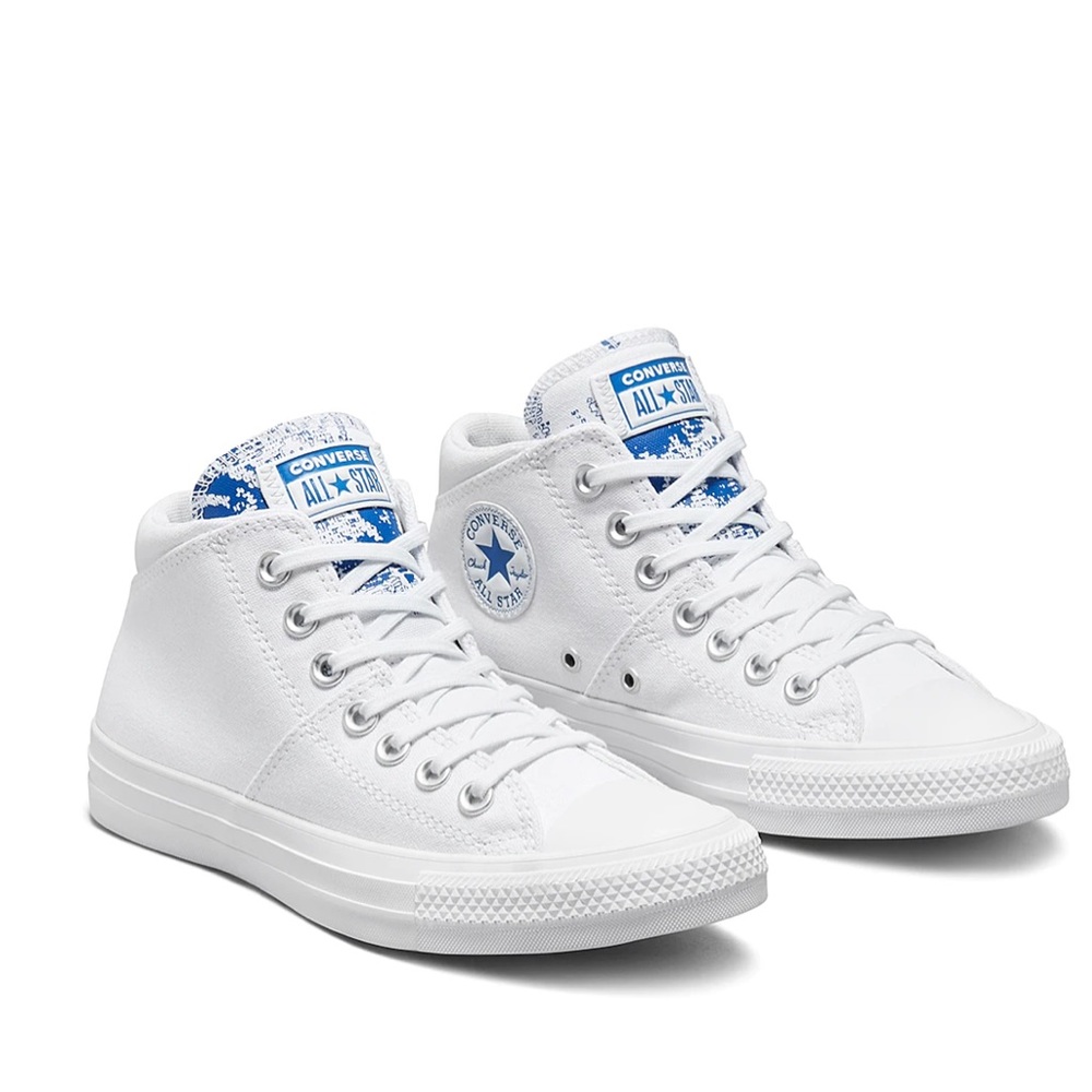 Women’s Converse